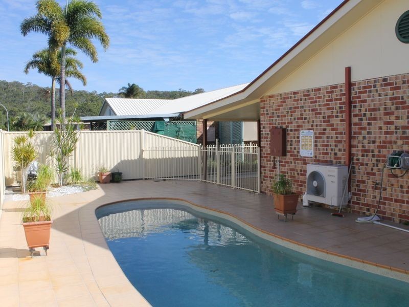 23 Curtis Ave, Boyne Island QLD 4680