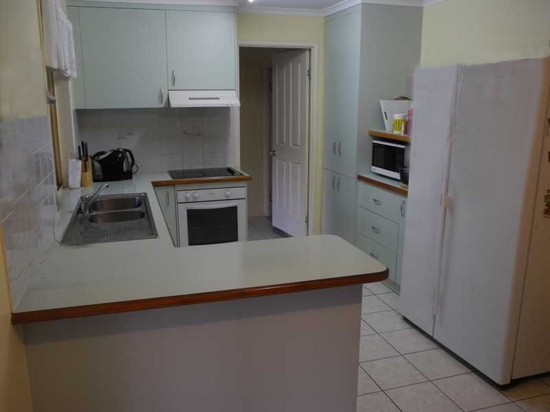 23 Curtis Ave, Boyne Island QLD 4680