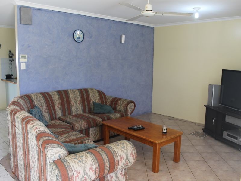 23 Curtis Ave, Boyne Island QLD 4680