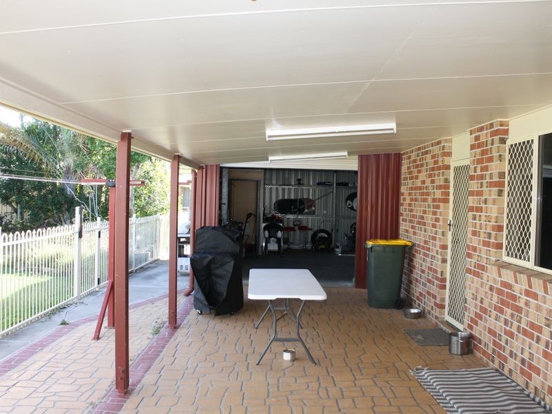23 Curtis Ave, Boyne Island QLD 4680
