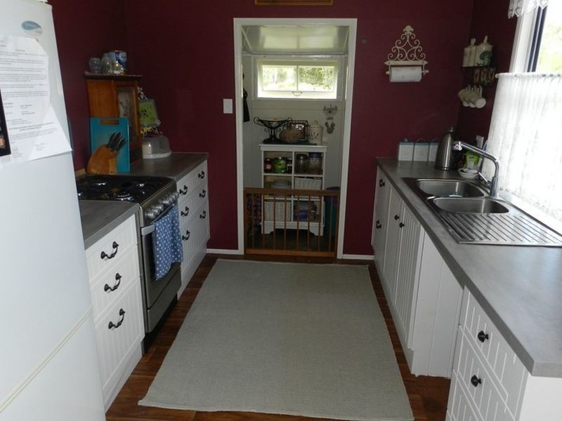 9 Laird Avenue, Gladstone QLD 4680