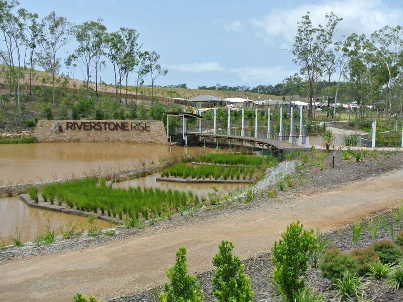 36 Tulipwood Circuit, Boyne Island QLD 4680