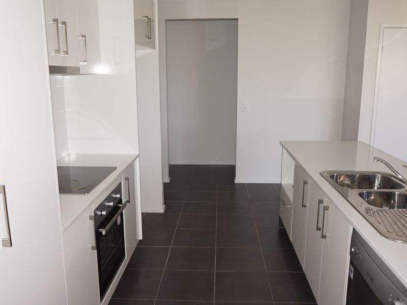 2 Wabby Street, Boyne Island QLD 4680