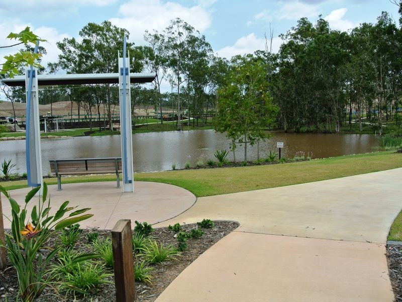 2 Wabby Street, Boyne Island QLD 4680