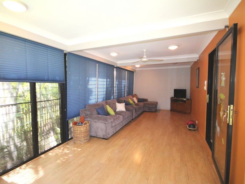 8 School Street, Tannum Sands QLD 4680