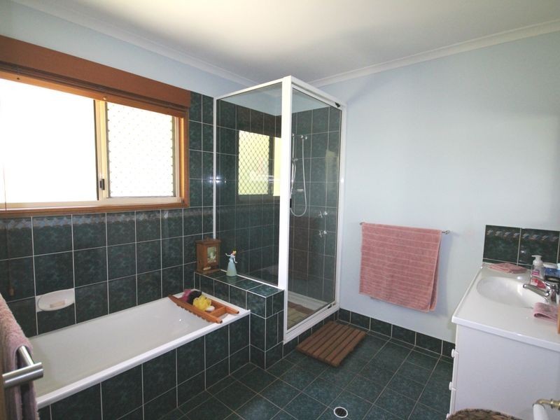 8 School Street, Tannum Sands QLD 4680