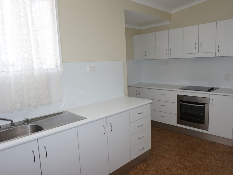 26 Orana Avenue, Boyne Island QLD 4680