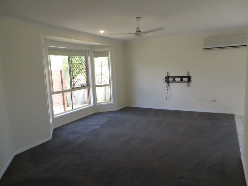 26 Curtis Ave, Boyne Island QLD 4680