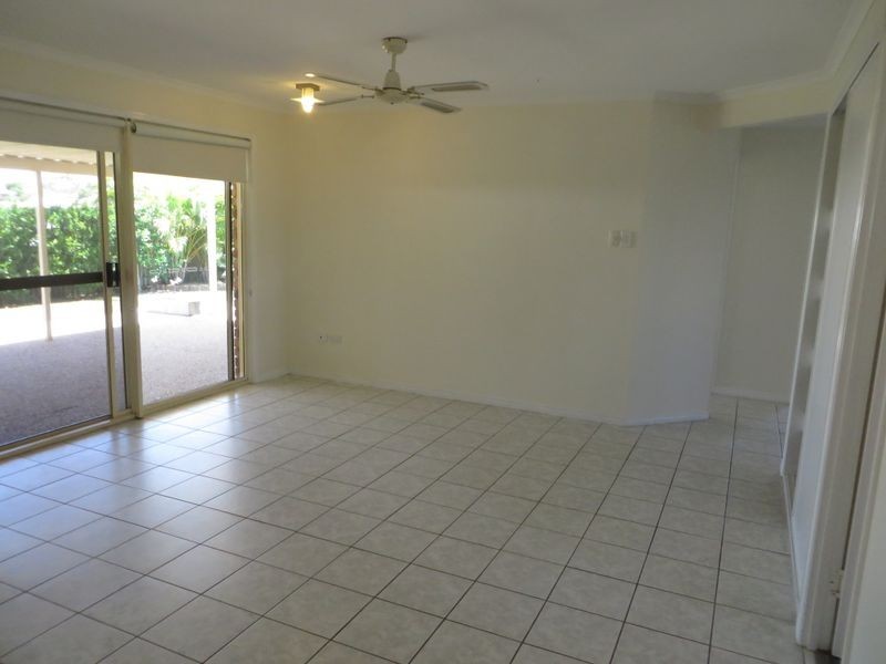 26 Curtis Ave, Boyne Island QLD 4680