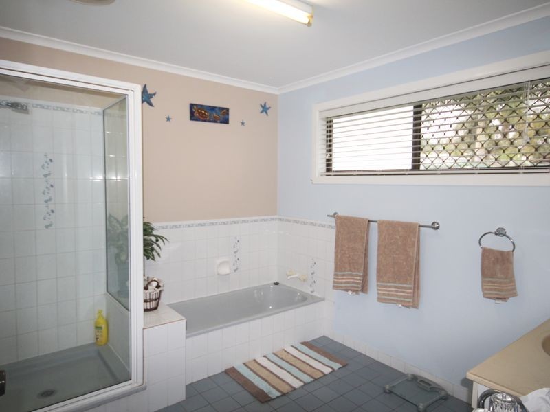 2 Bass Street, Boyne Island QLD 4680