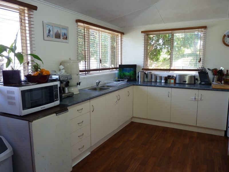 17 Wadeleigh Street, Bororen QLD 4678