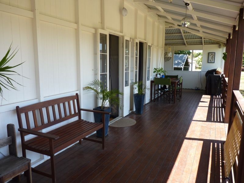 17 Wadeleigh Street, Bororen QLD 4678