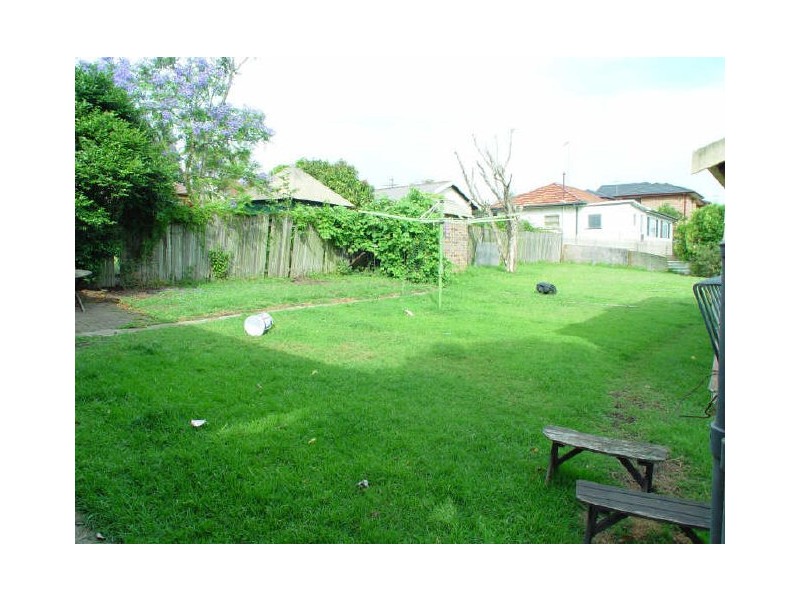 4 Sutherland Avenue, Ryde NSW 2112