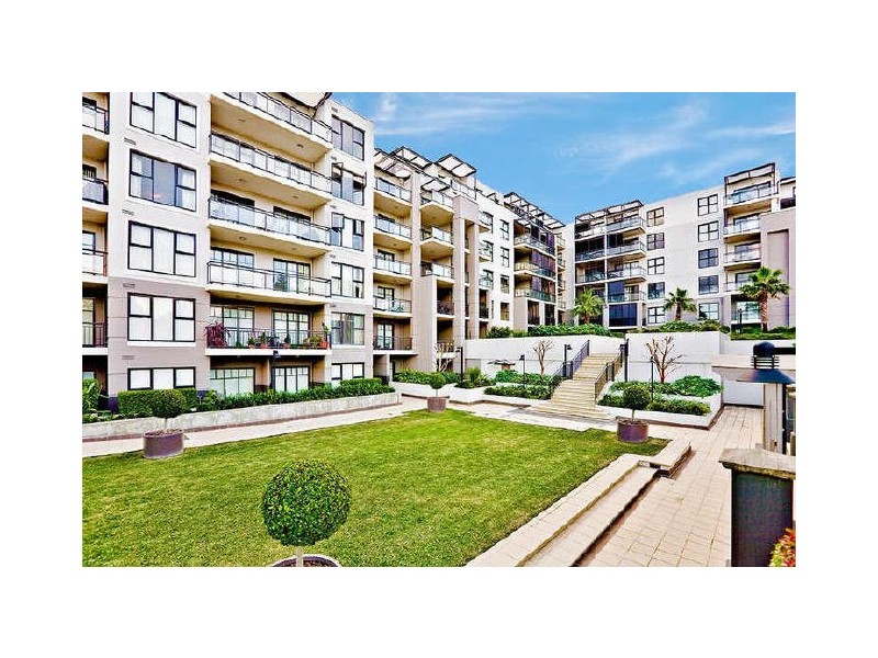 15/141 Bowden Street, Meadowbank NSW 2114