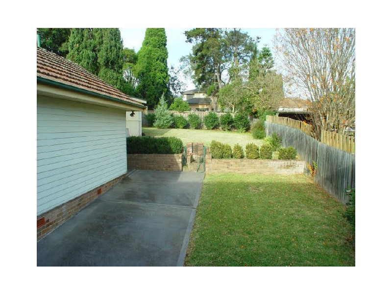 11 Dobson Crescent, Ryde NSW 2112