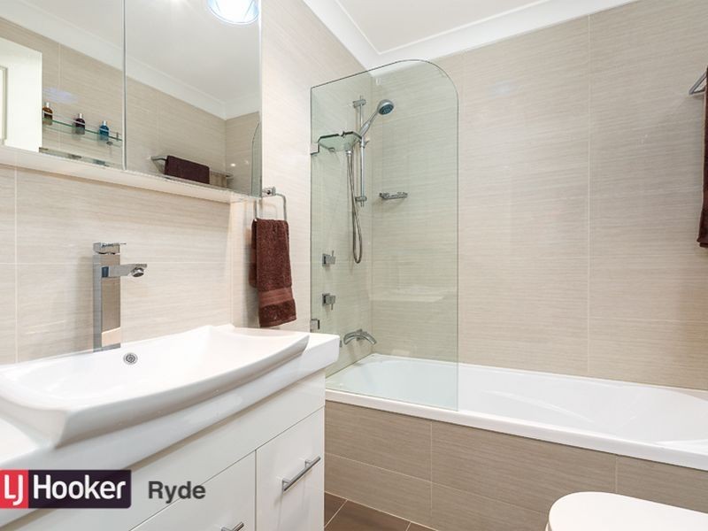 15 Hewin Close, Liberty Grove NSW 2138