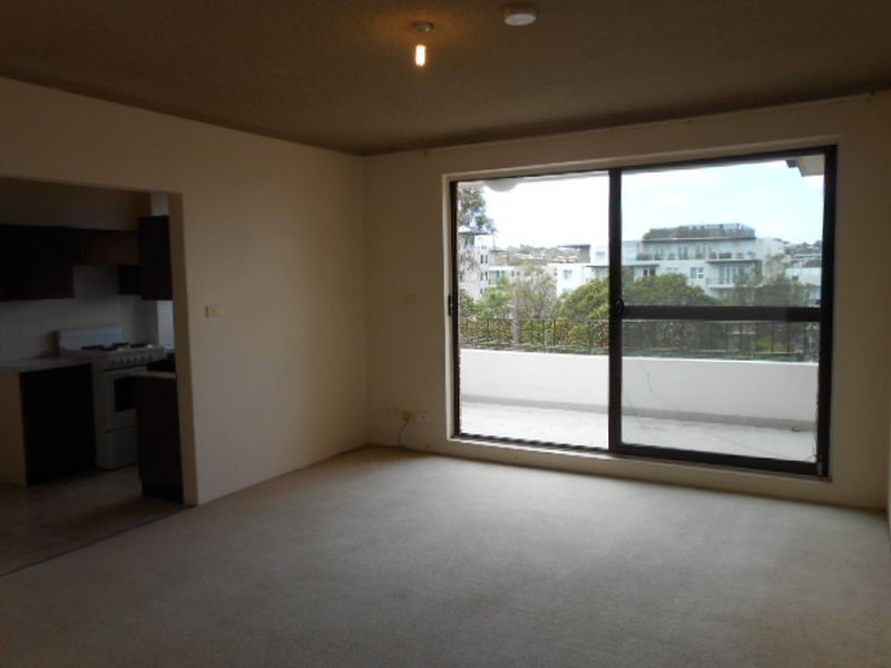 21//1-3 Bank Street, Meadowbank NSW 2114