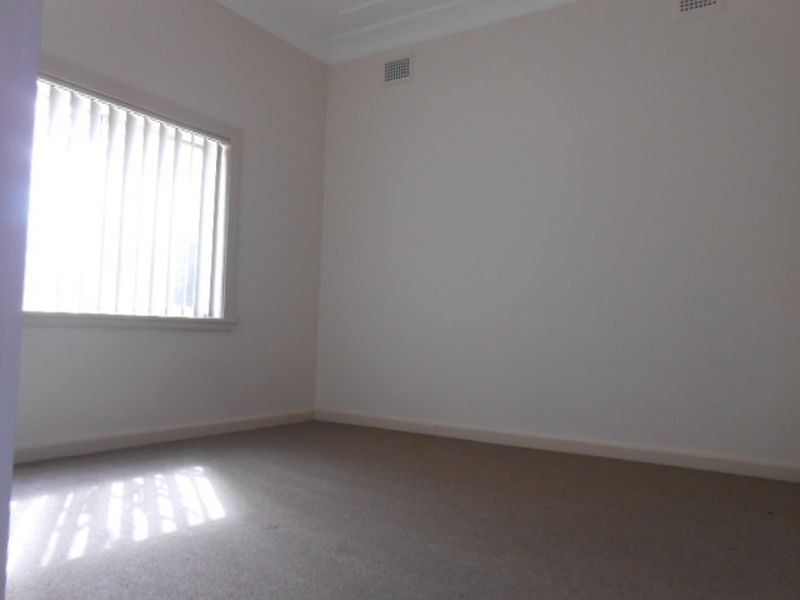 2 Sutherland Avenue, Ryde NSW 2112