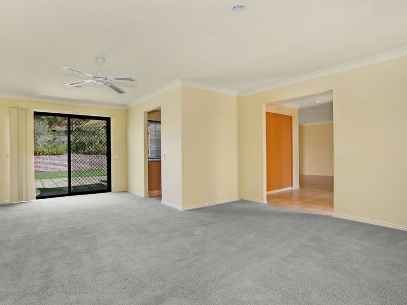 8 Duror Street, Pacific Pines QLD 4211