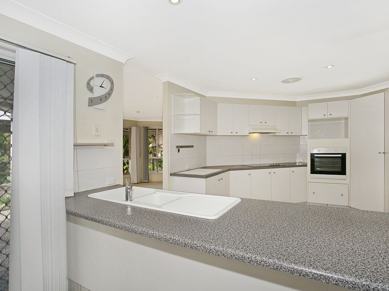 12 Benalla Court, Parkwood QLD 4214