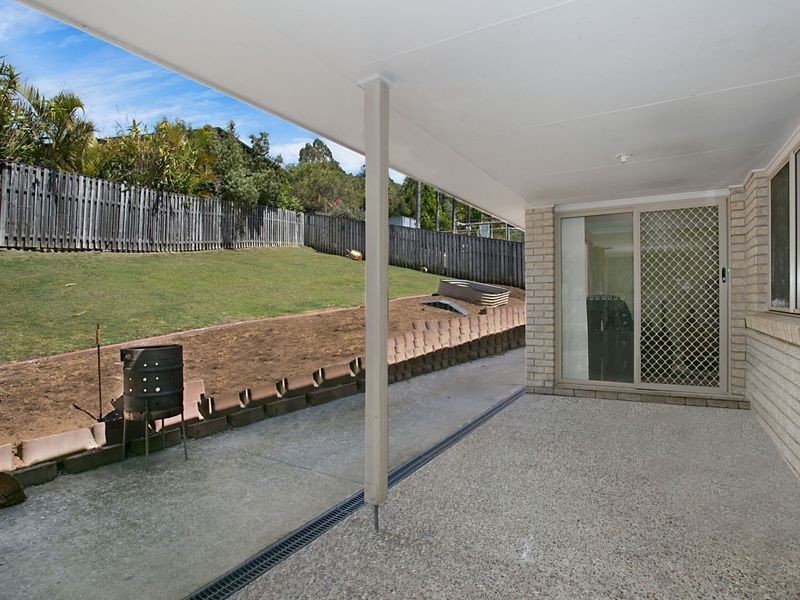 4 Rarotonga Rise, Pacific Pines QLD 4211