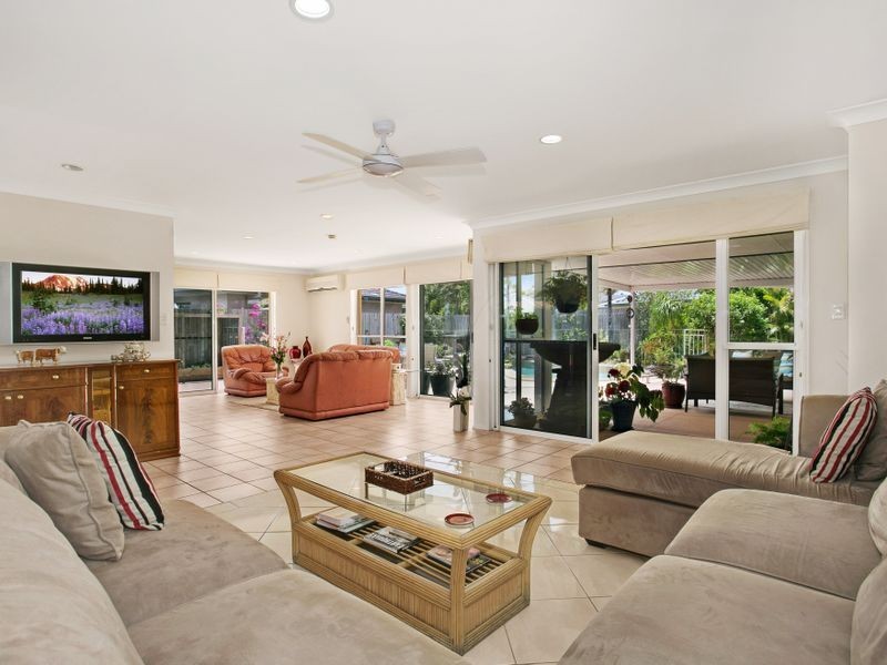 94 Monterey Keys Drive, Helensvale QLD 4212