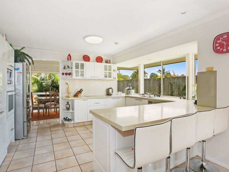 94 Monterey Keys Drive, Helensvale QLD 4212