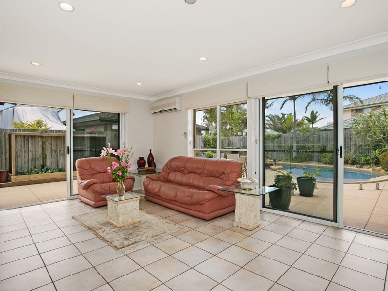 94 Monterey Keys Drive, Helensvale QLD 4212