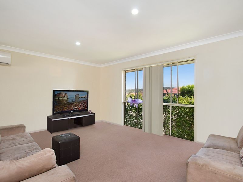 11 Midway Terrace, Pacific Pines QLD 4211