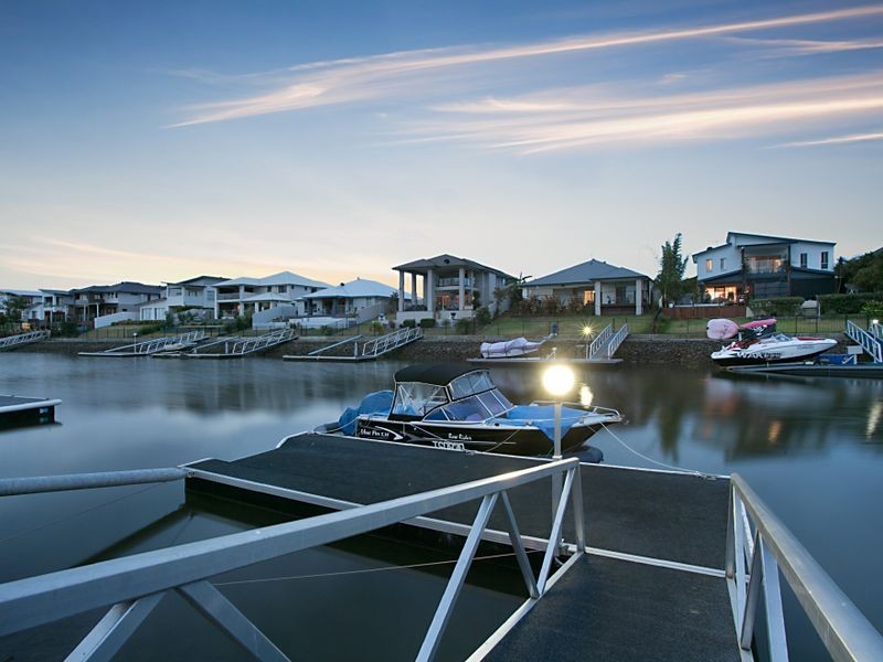 11 Quayside Drive, Helensvale QLD 4212