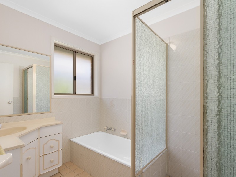 6 Glendale Place, Helensvale QLD 4212