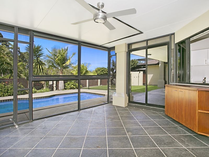 9 West Mountain Court, Parkwood QLD 4214