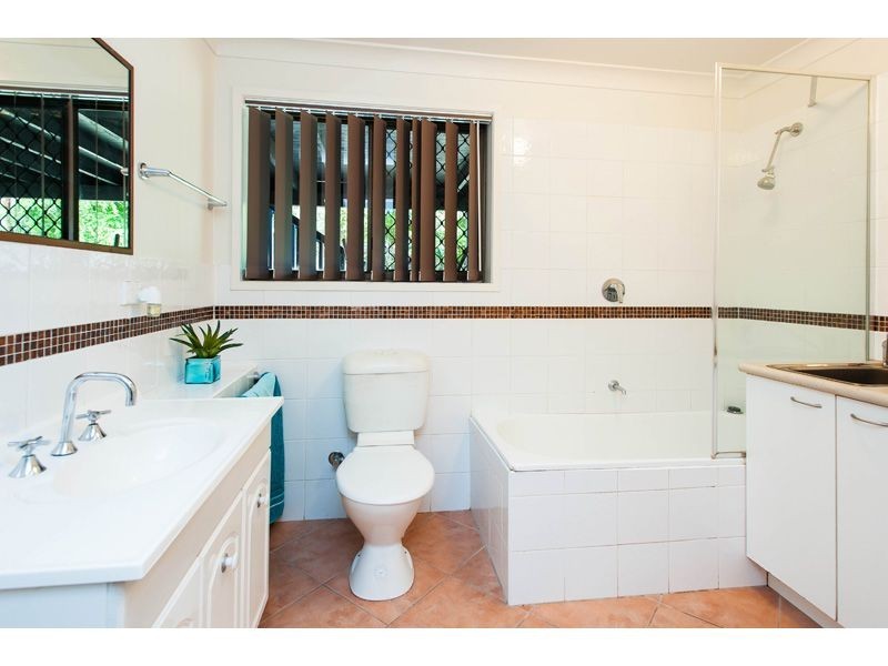 5A High Ridge Road, Gaven QLD 4211