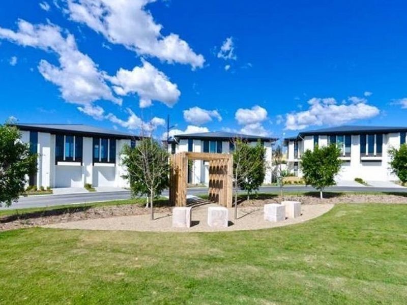 57/26 Hotham Drive, Pacific Pines QLD 4211