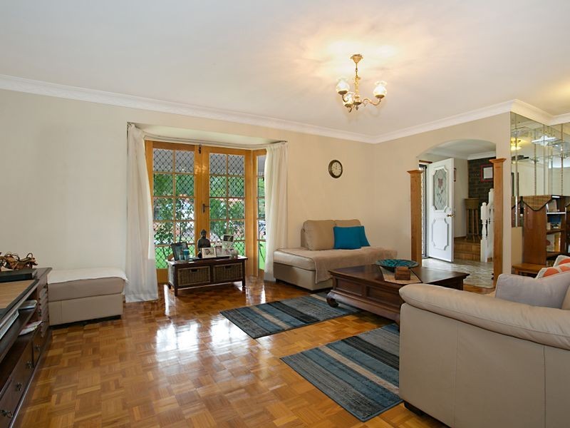 8 Wolvi Place, Helensvale QLD 4212