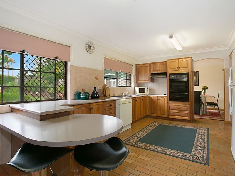 8 Wolvi Place, Helensvale QLD 4212