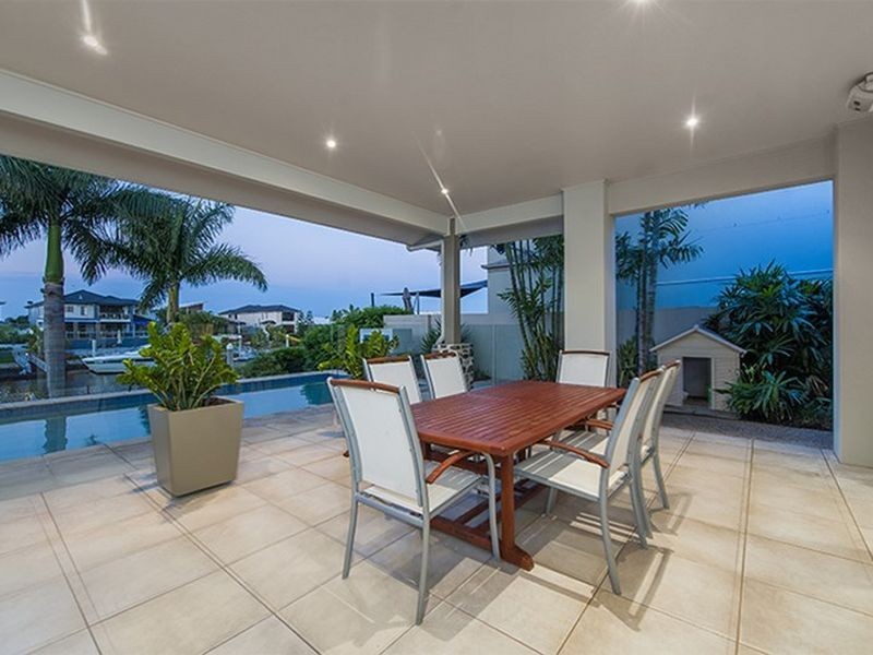 49 Ferrymans Court, Helensvale QLD 4212