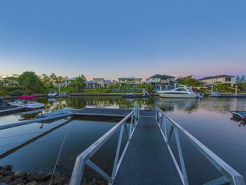 49 Ferrymans Court, Helensvale QLD 4212