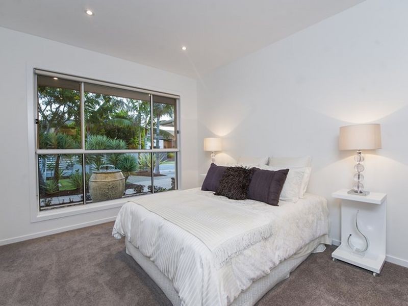 49 Ferrymans Court, Helensvale QLD 4212