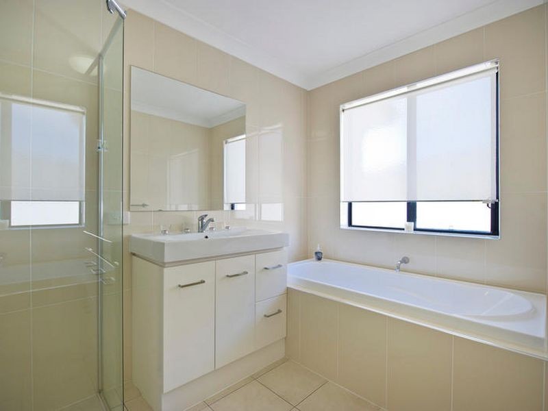 2 Bundoora Street, Upper Coomera QLD 4209