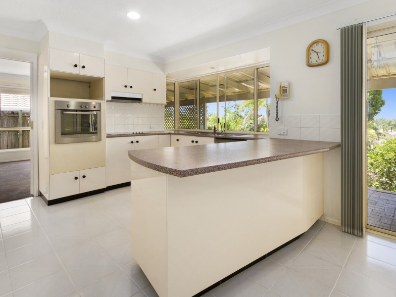 19 Erindale Court, Helensvale QLD 4212