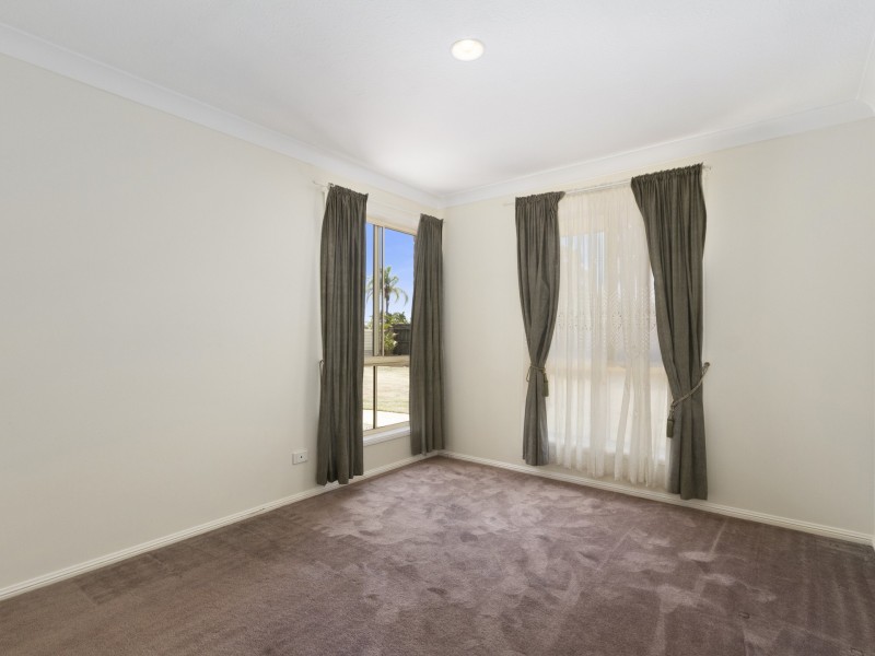 19 Erindale Court, Helensvale QLD 4212