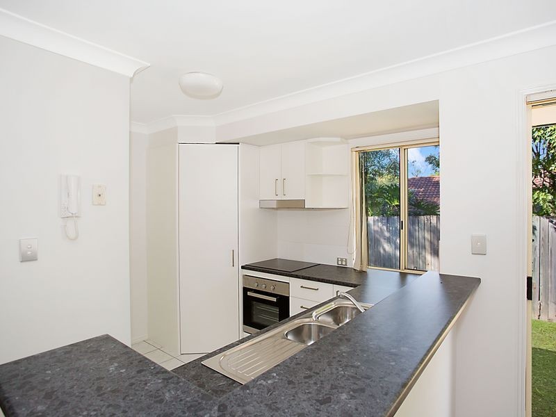 27/8 Doyalson Place, Helensvale QLD 4212