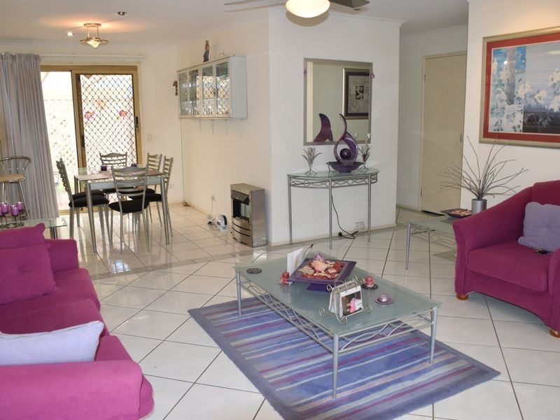 1/40 Village Way, Oxenford QLD 4210