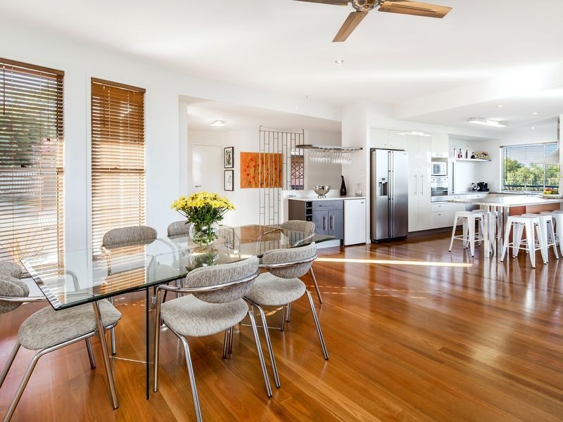 45 Crestridge Crescent, Oxenford QLD 4210