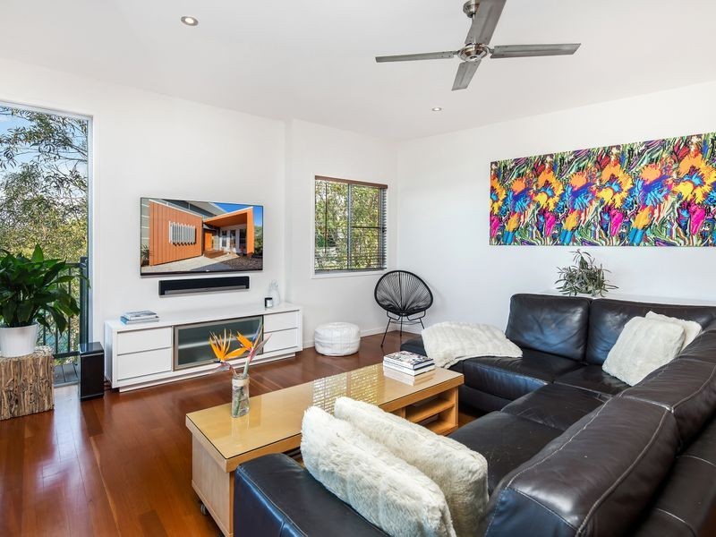 45 Crestridge Crescent, Oxenford QLD 4210