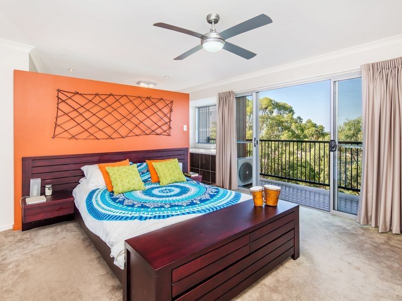 45 Crestridge Crescent, Oxenford QLD 4210