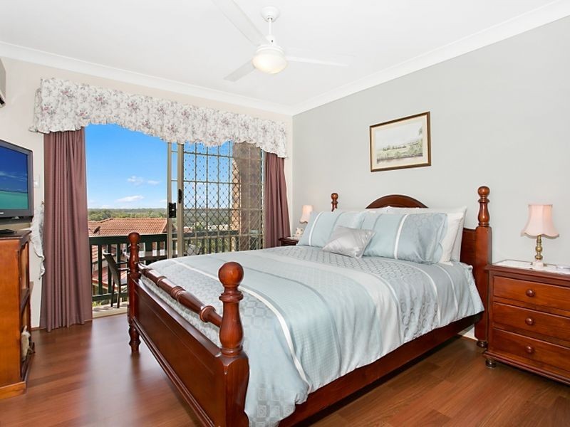 13/2 Doyalson Place, Helensvale QLD 4212