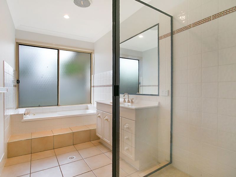 173 Monterey Keys Drive, Helensvale QLD 4212