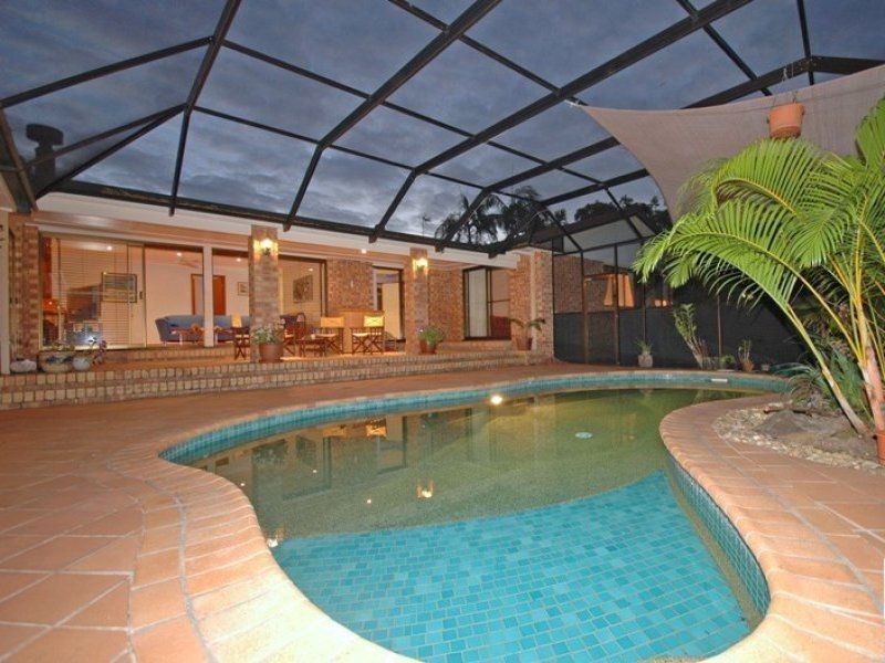 13 Leura Place, Helensvale QLD 4212